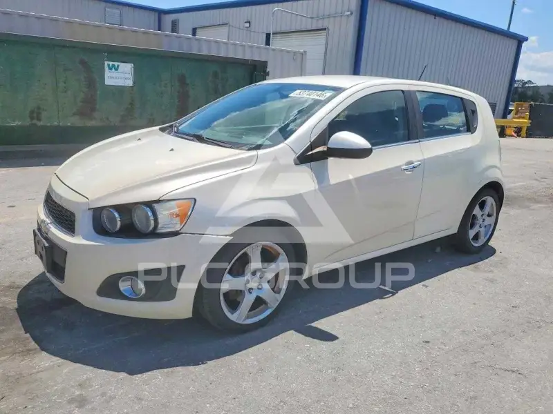 2015 Chevrolet Sonic фото