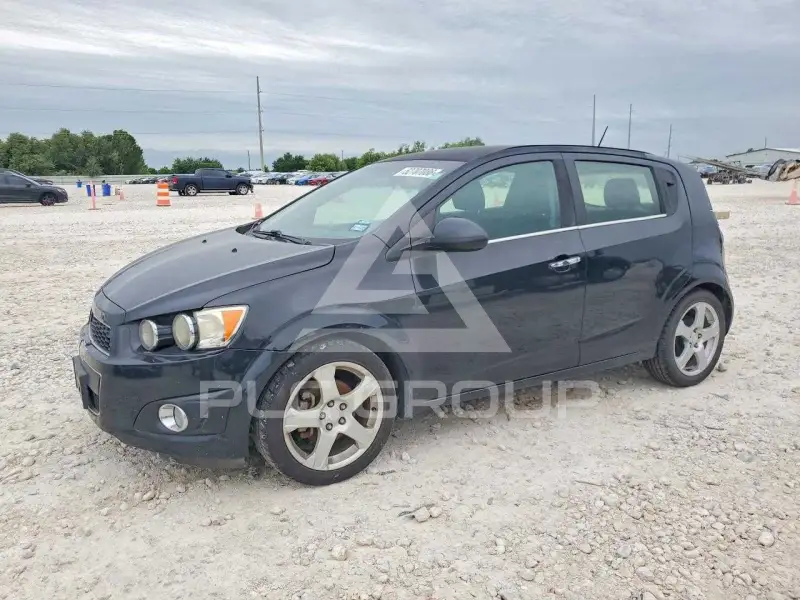 2015 Chevrolet Sonic photo