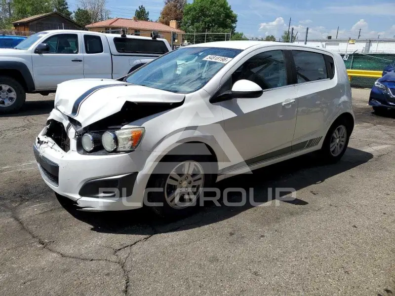 2015 Chevrolet Sonic photo