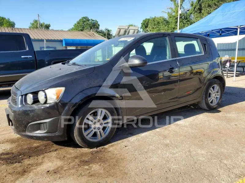 2015 Chevrolet Sonic фото