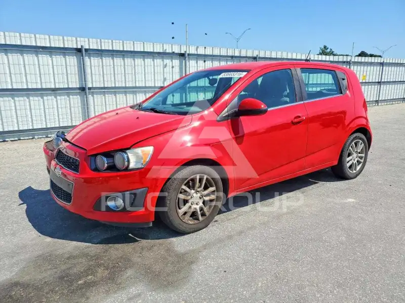 2015 Chevrolet Sonic фото