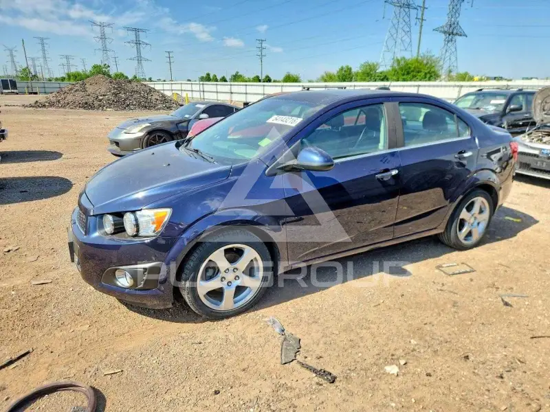2015 Chevrolet Sonic photo