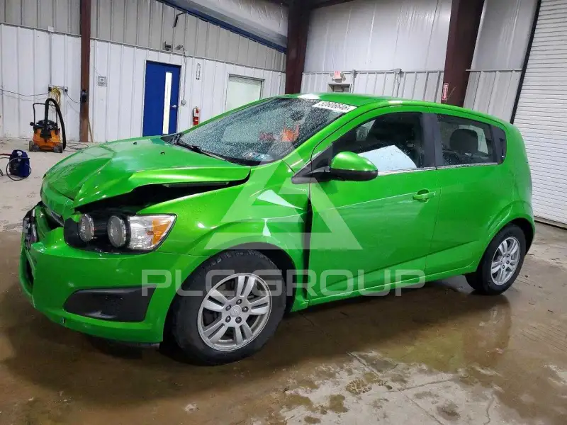 2015 Chevrolet Sonic фото