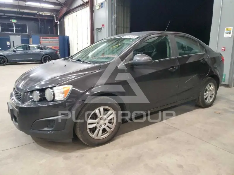 2015 Chevrolet Sonic фото