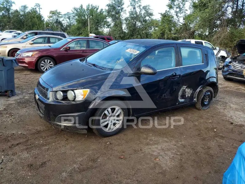 2015 Chevrolet Sonic фото