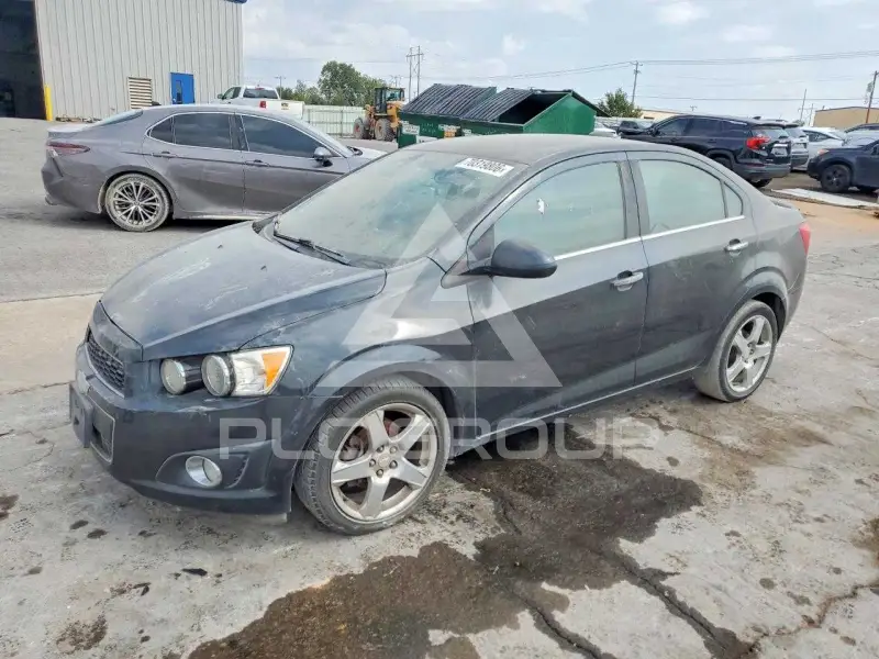 2015 Chevrolet Sonic фото