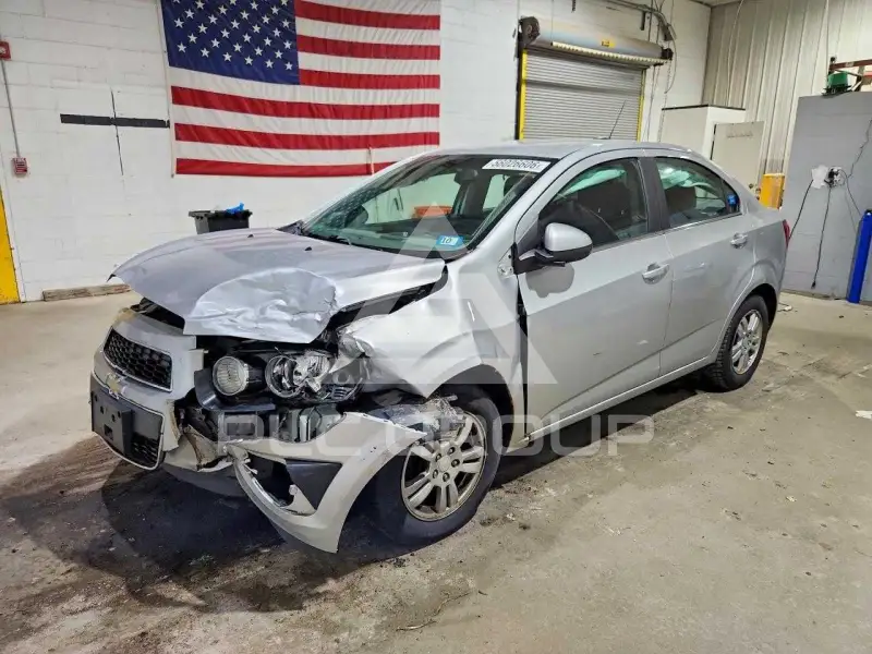 2015 Chevrolet Sonic фото