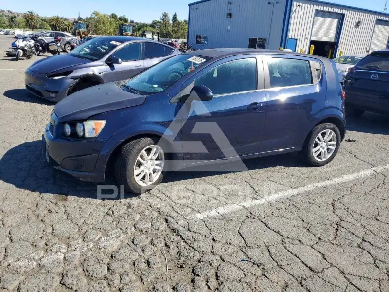 2015 Chevrolet Sonic photo