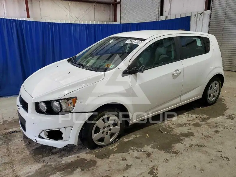 2015 Chevrolet Sonic photo