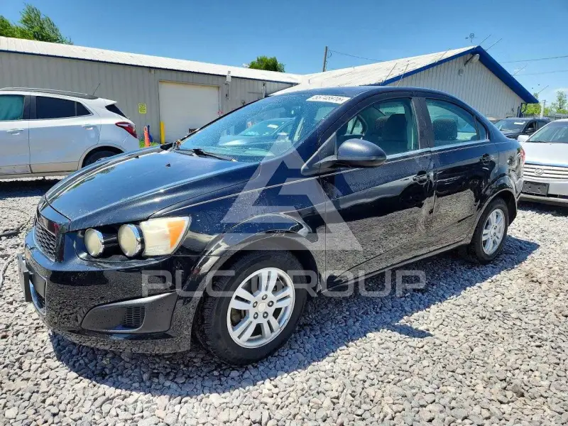 2015 Chevrolet Sonic photo