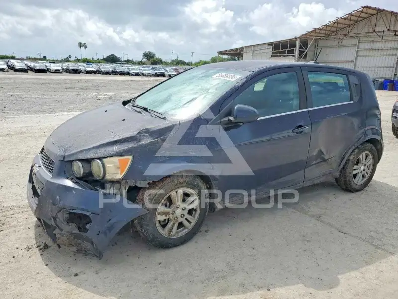 2015 Chevrolet Sonic фото
