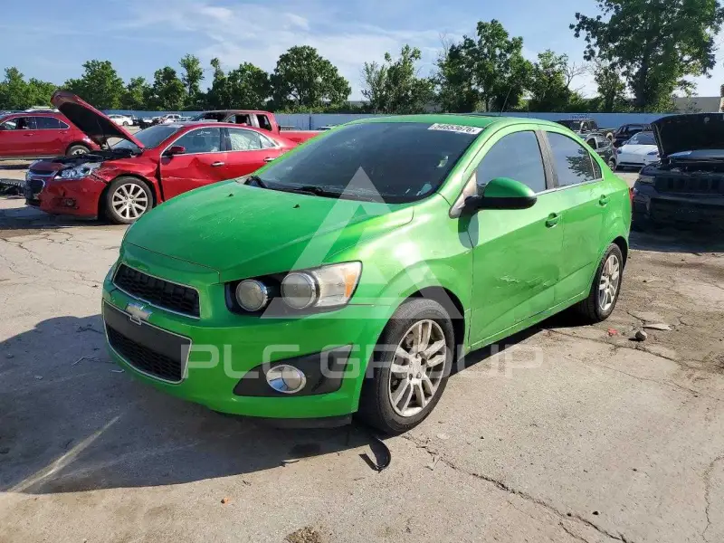 2015 Chevrolet Sonic фото
