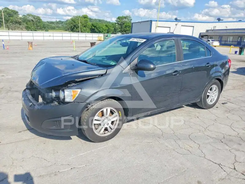 2015 Chevrolet Sonic photo