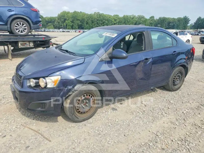 2015 Chevrolet Sonic photo