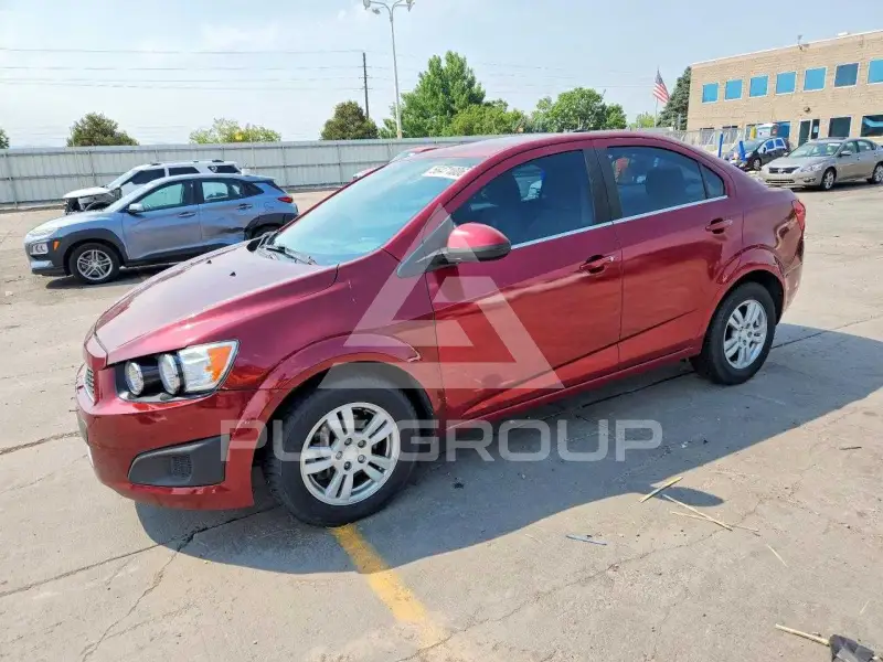2015 Chevrolet Sonic фото