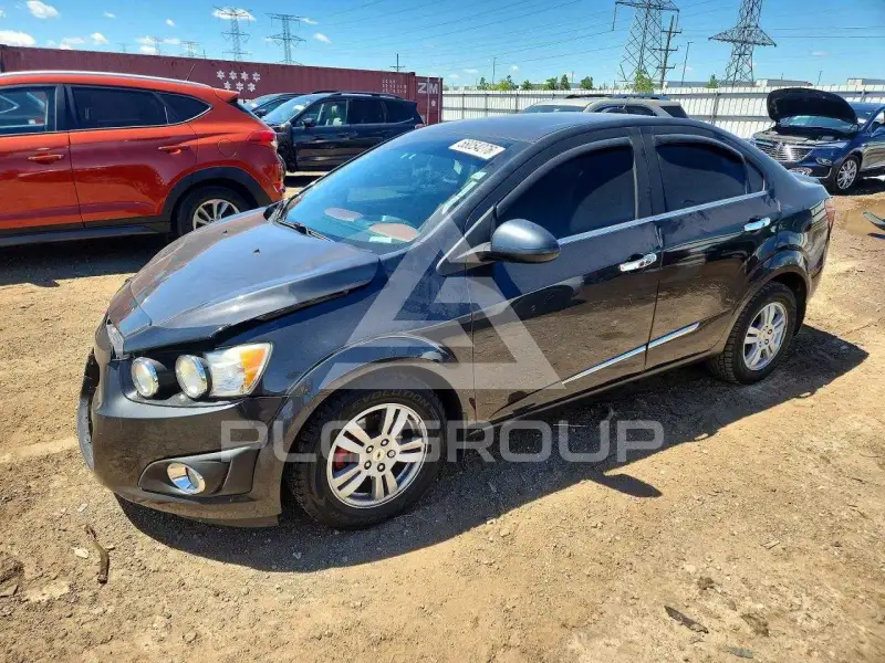 2015 Chevrolet Sonic фото
