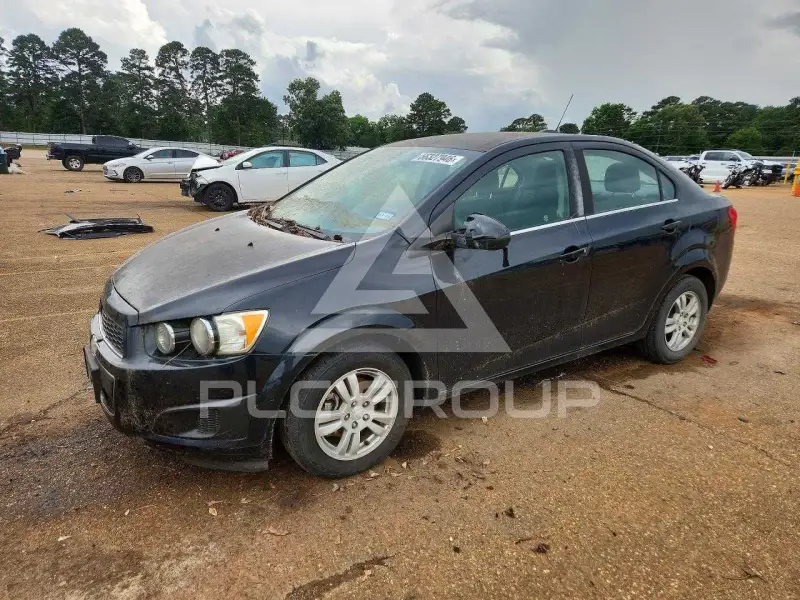 2015 Chevrolet Sonic фото
