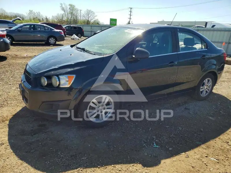 2015 Chevrolet Sonic фото