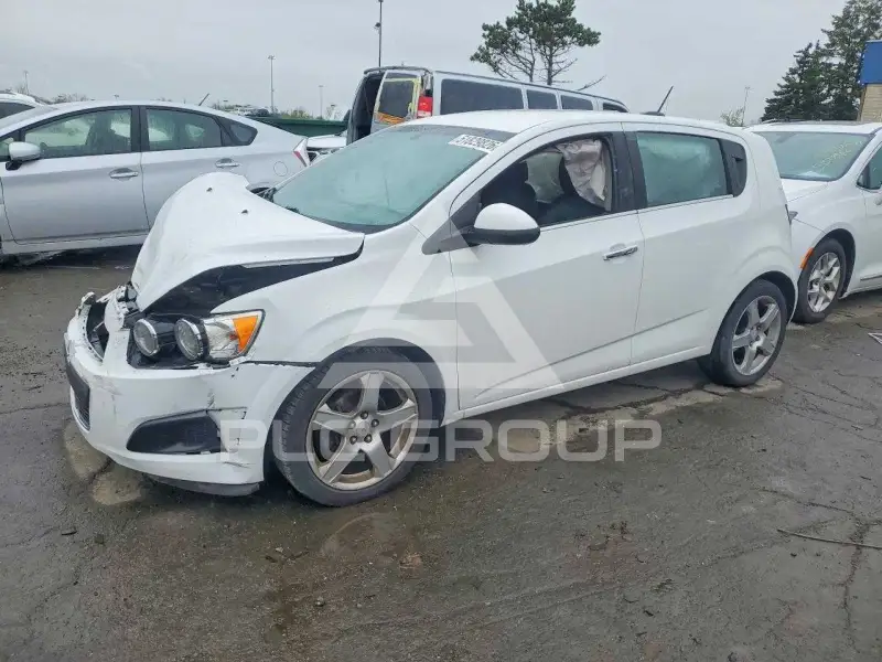 2015 Chevrolet Sonic photo