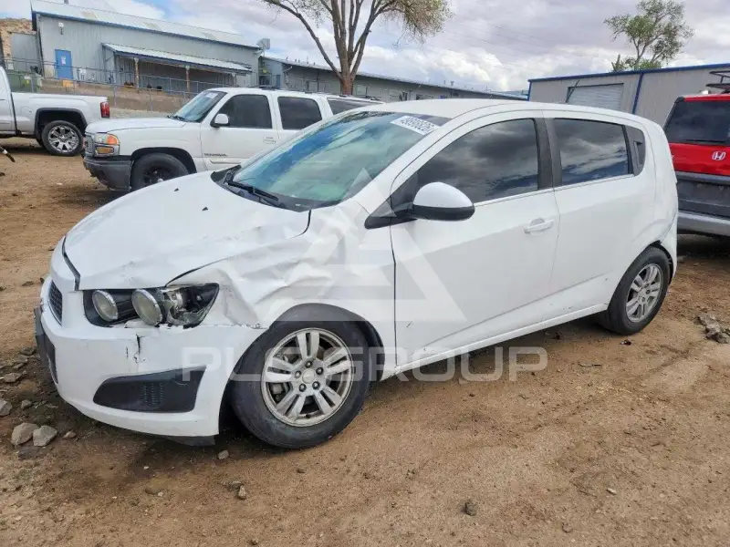 2015 Chevrolet Sonic photo