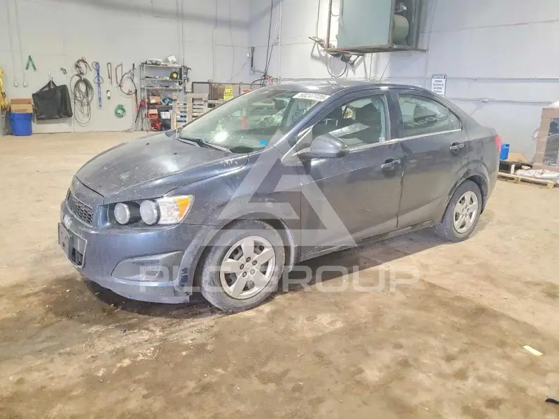 2015 Chevrolet Sonic photo