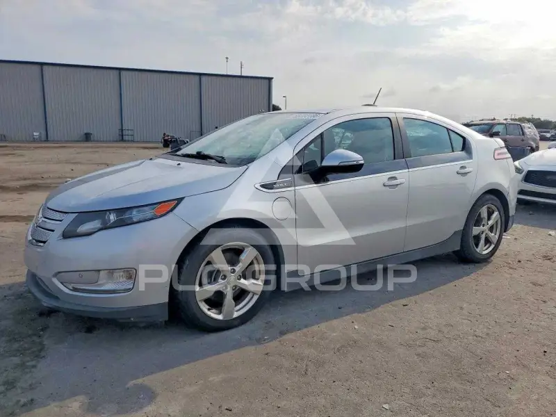 2015 Chevrolet Volt photo