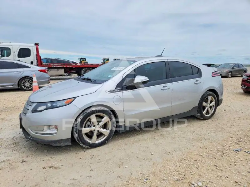 2015 Chevrolet Volt photo