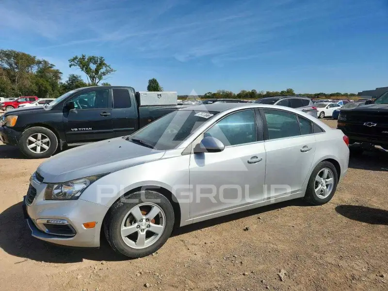 2015 Chevrolet Cruze photo