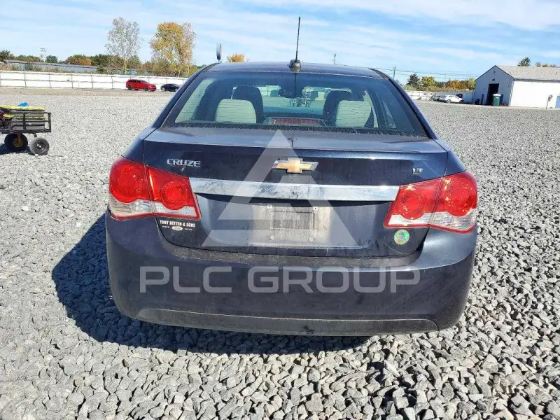 2015 Chevrolet Cruze photo