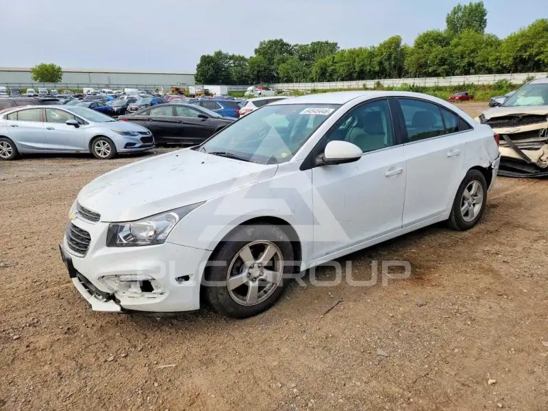 2015 Chevrolet Cruze photo