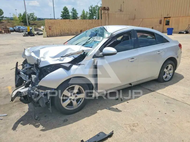 2015 Chevrolet Cruze photo
