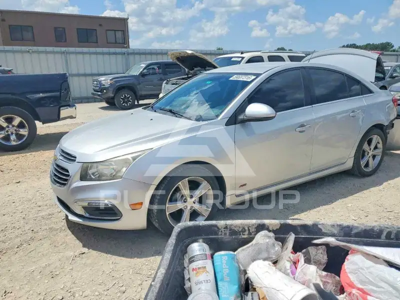 2015 Chevrolet Cruze photo