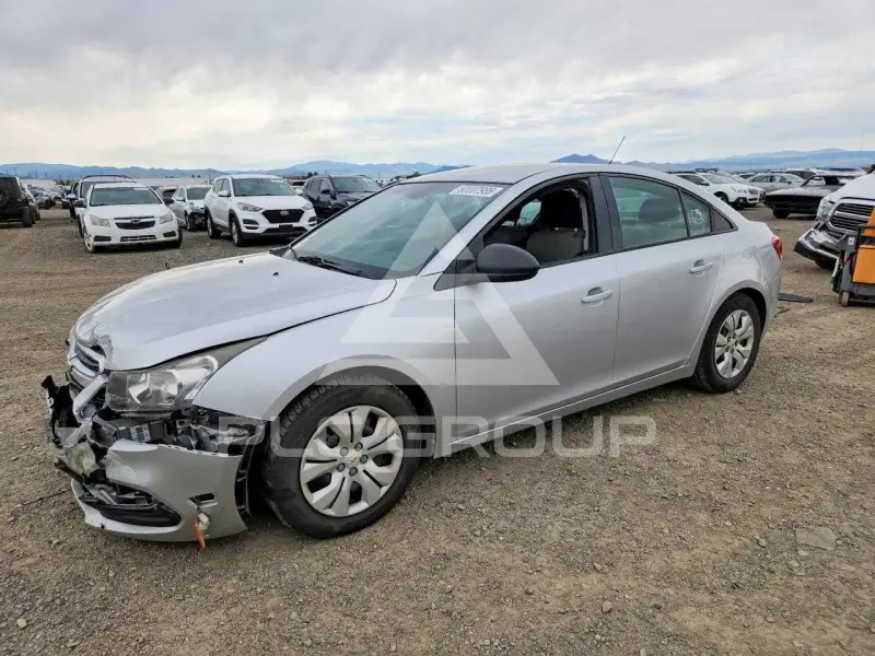 2015 Chevrolet Cruze photo