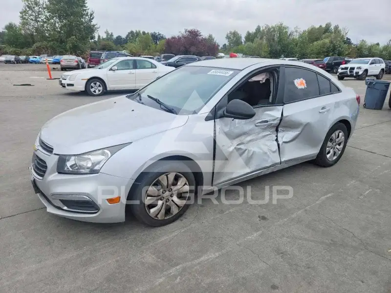 2015 Chevrolet Cruze photo