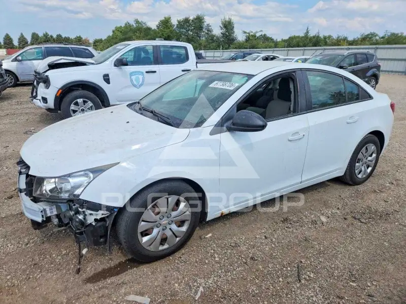 2015 Chevrolet Cruze photo