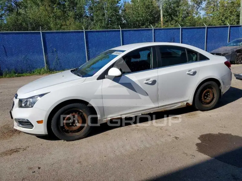 2015 Chevrolet Cruze photo