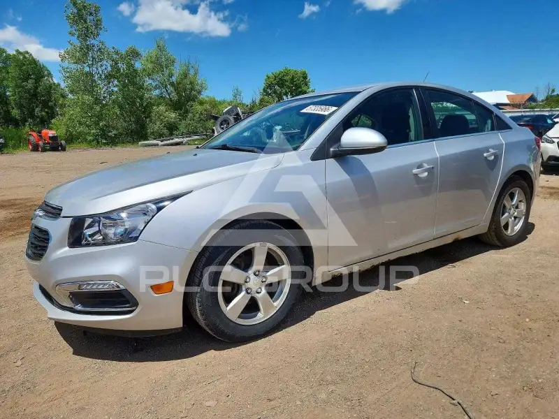 2015 Chevrolet Cruze photo
