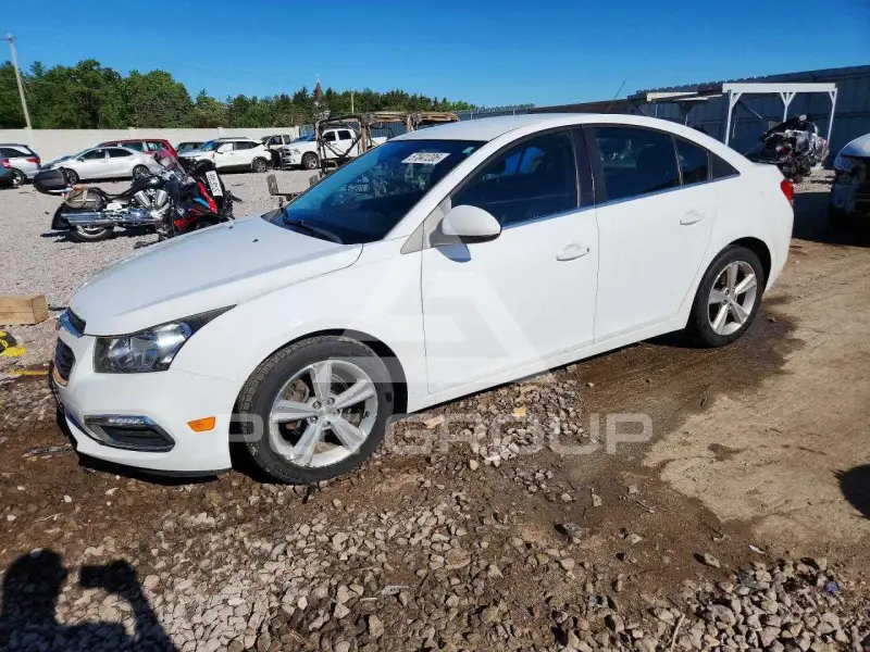 2015 Chevrolet Cruze photo