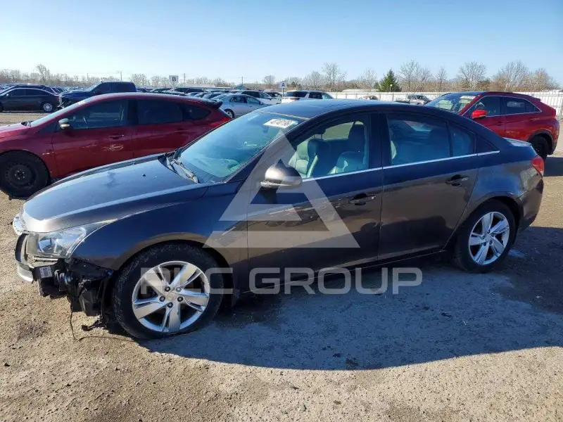 2015 Chevrolet Cruze photo