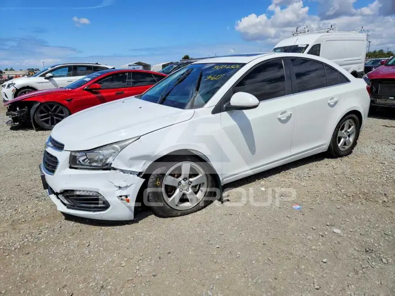 2015 Chevrolet Cruze photo