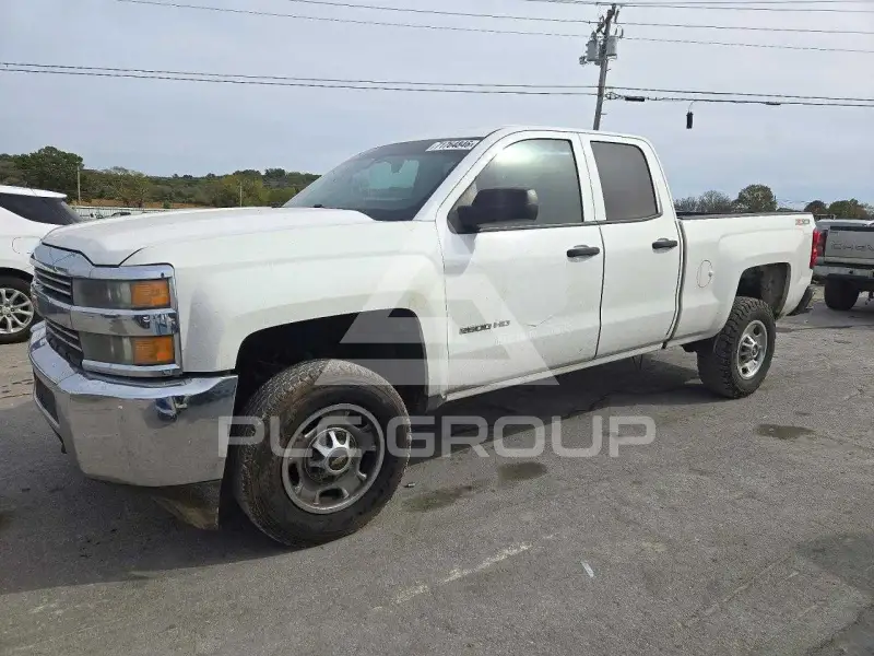 2015 Chevrolet Silverado photo