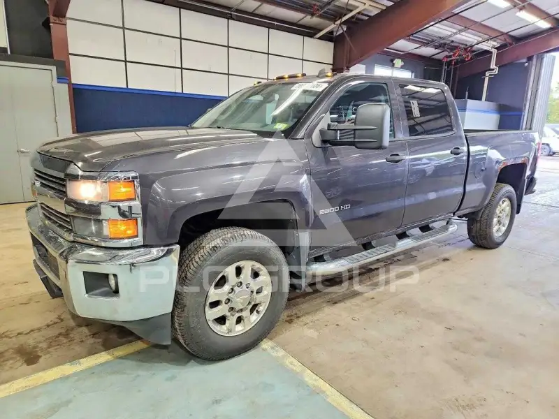 2015 Chevrolet Silverado photo