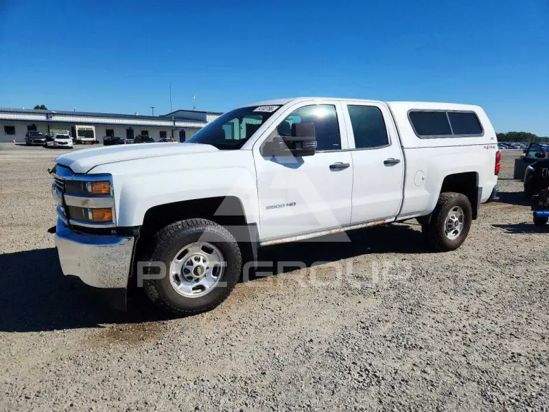 2015 Chevrolet Silverado photo