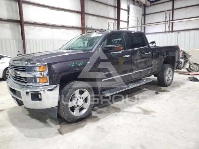 2015 Chevrolet Silverado photo