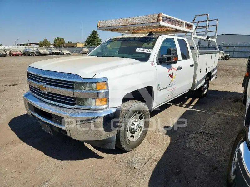 2015 Chevrolet Silverado photo