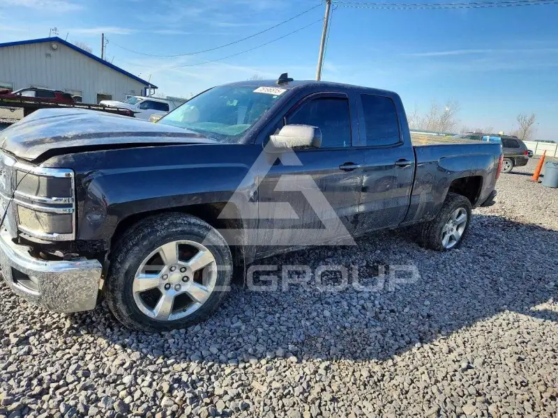 2015 Chevrolet Silverado photo