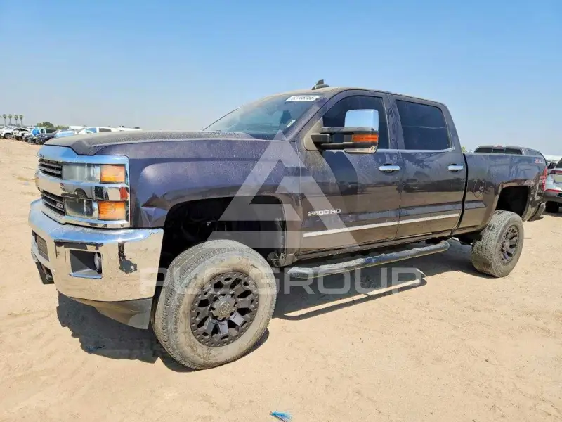 2015 Chevrolet Silverado photo
