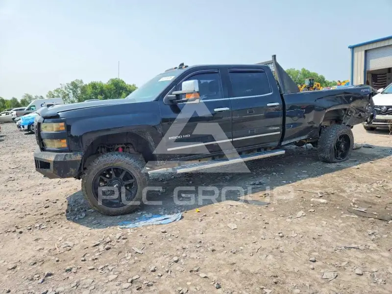 2015 Chevrolet Silverado photo