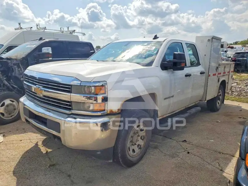 2015 Chevrolet Silverado photo