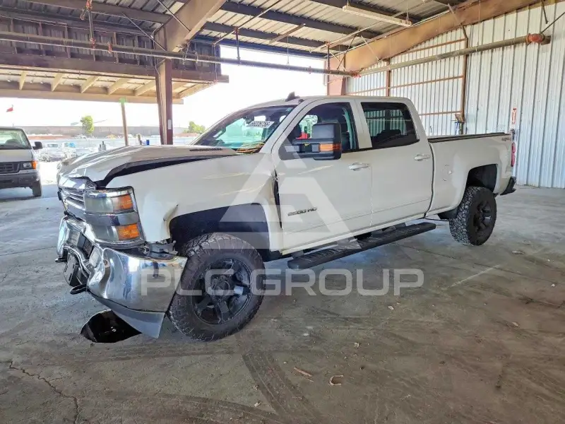 2015 Chevrolet Silverado photo